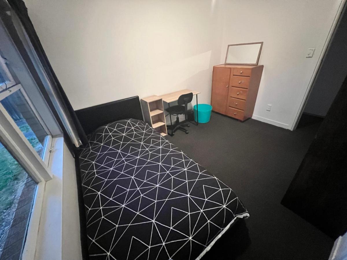 Single Room #1 Or #3 - Homestay Family Home - No Breakfast ハミルトン エクステリア 写真